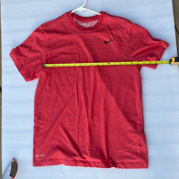 Nike Men's Dri-FIT Training Short Sleeve T-shirt - Picture 6 of 9